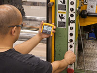 Fluke 233 �h���@ʾ���ֶ��ñ�